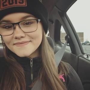 Meet your Posher, Brooke